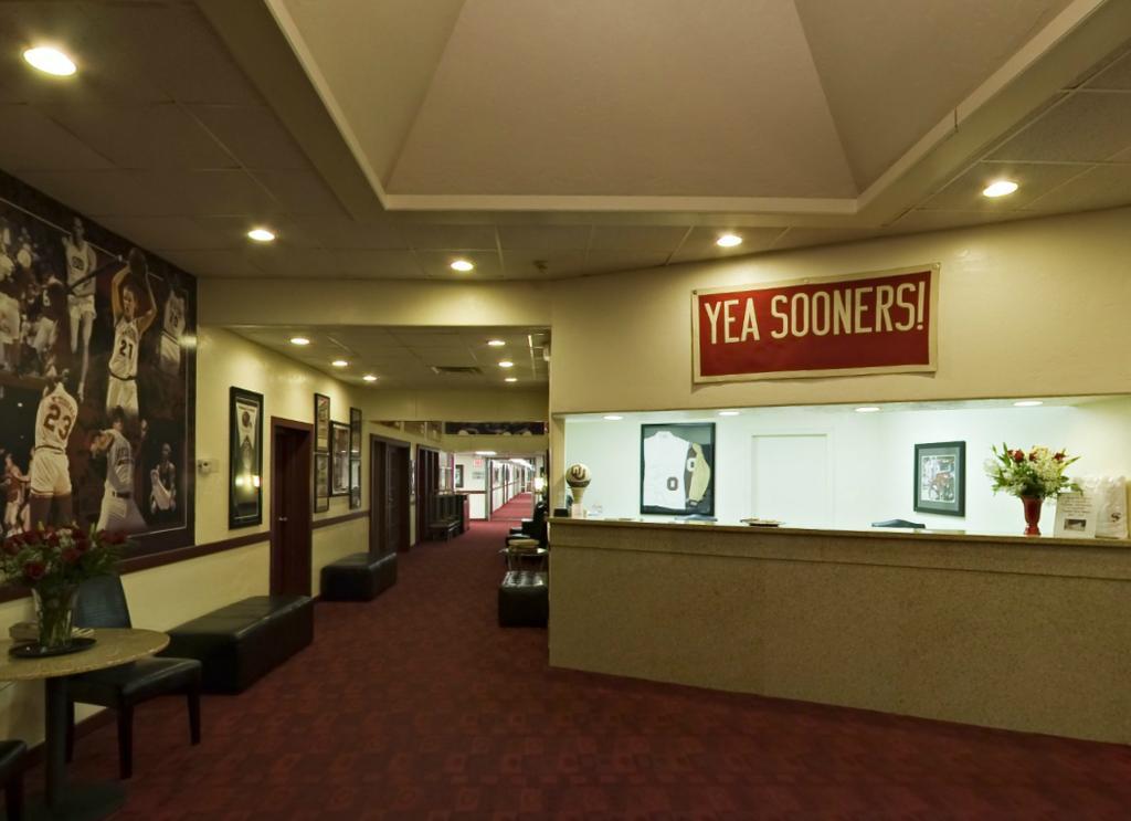 Sooner Legends Hotel Norman Exterior photo